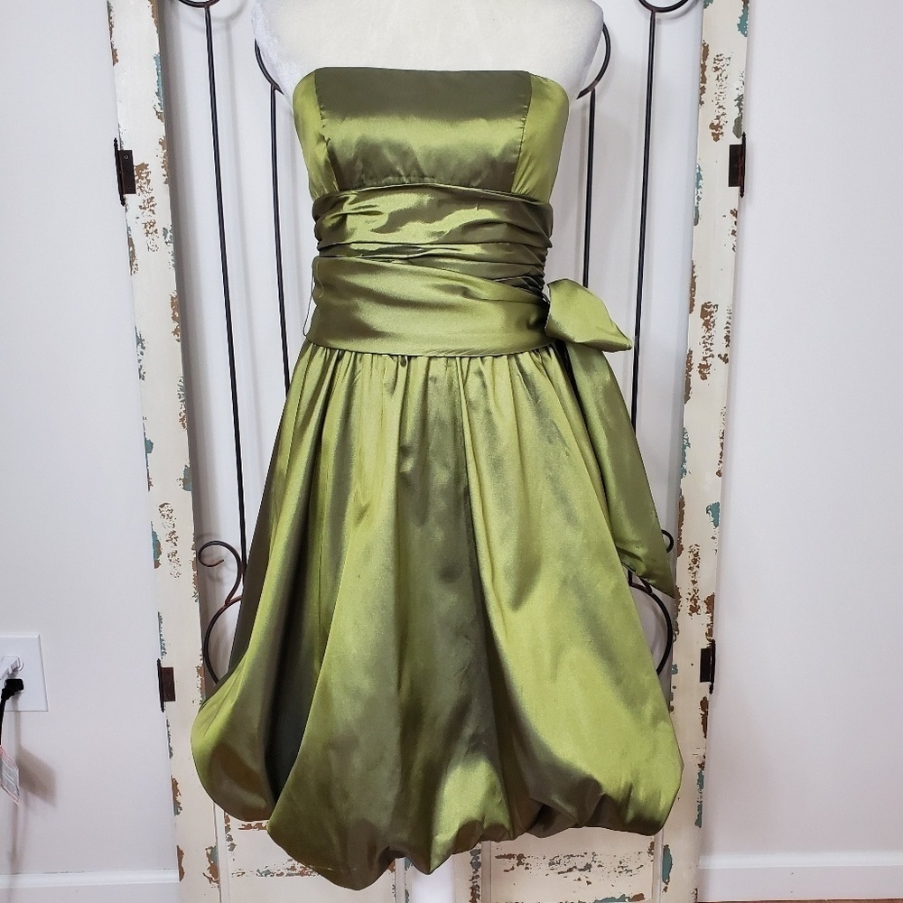 David's bridal satin formal strapless dress size 8 - Picture 1 of 7